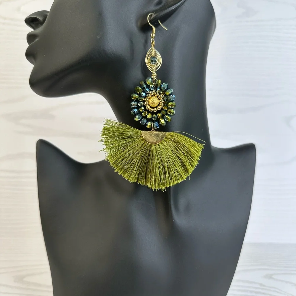 New handmade Elegant Green and gold Tassel Earrings‎ 14k gold platted